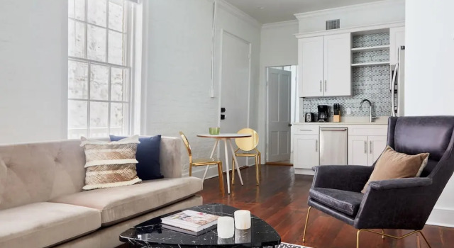 Sunny Arts/warehouse District Suites by Sonder, Забронировать Отель Arts- Warehouse District Новый Орлеан, рядом с Казино Harrah's New Orleans