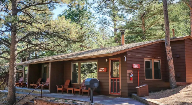 Номер Standard с 3 комнатами Castle Mountain Lodge
