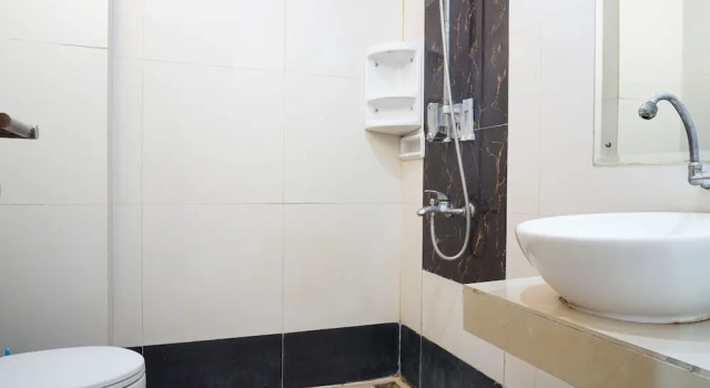 Номер Deluxe RedDoorz near Kemang Square