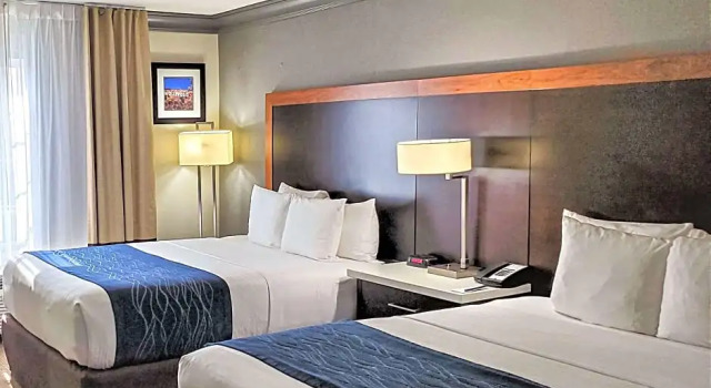Шестиместный люкс Comfort Inn & Suites Near Universal - N Hollywood - Burbank