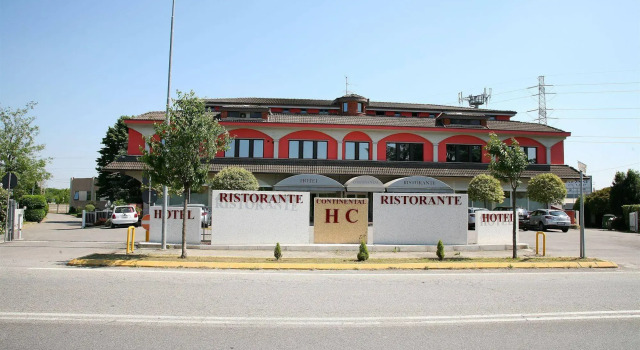 Hotel Ristorante Continental, Забронировать Отель Озио-Сотто Bergamo Province