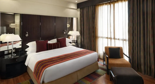 Двухместный Junior Suite Addl Living Area Crowne Plaza Al Khobar by IHG