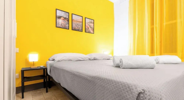 Rosa Homes THE YELLOW