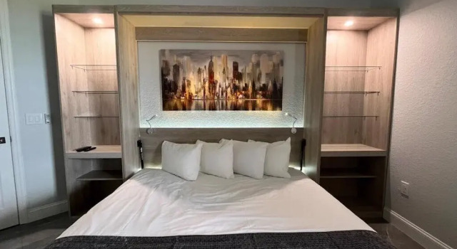 Luxury Lakeview Penthouse, Vista Cay Orlando 1025
