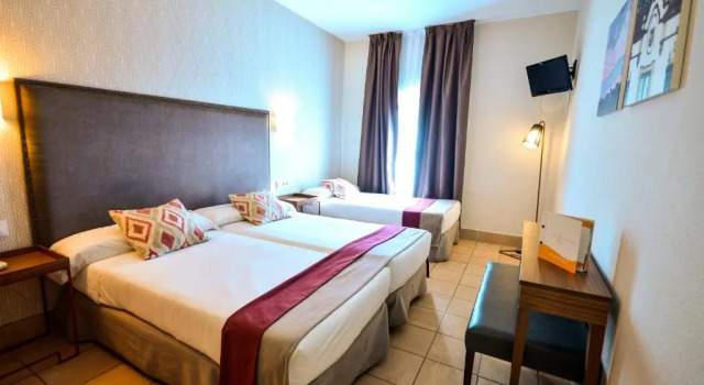 Трёхместный номер Standard Hotel Oromana