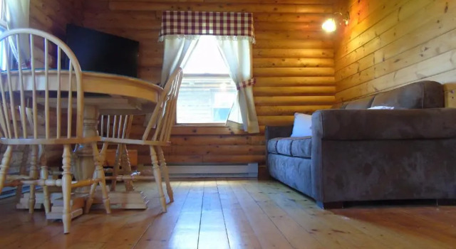 Коттедж Cajun Cedar Log Cottages Ltd