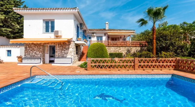Вилла Villa Paraisos Sol by Villa Plus