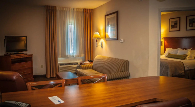 Двухместный люкс c 1 комнатой Candlewood Suites New Iberia by IHG