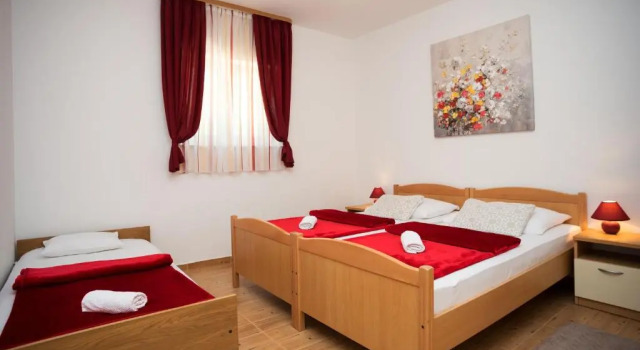 Apartments with parking space Zadar - 18809, Забронировать Апартаменты/квартира Задар Задарская жупания, рядом с Спортивный центр «Вишник»