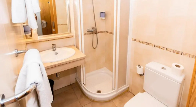 Трёхместный номер Hostal Viky