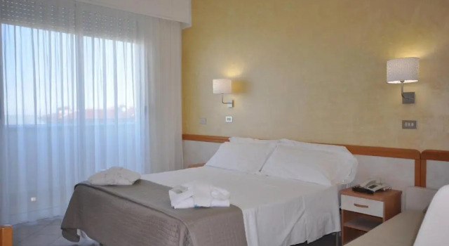 Трёхместный номер Standard с балконом Hotel Adriatic&Beauty