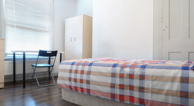 Clemence Street - Deluxe Single Guest Room 5, Забронировать Гостевой дом Гостевые дома Лондона, рядом с Парк и кладбище Тауэр-Хэмлетс, Гостевой дом