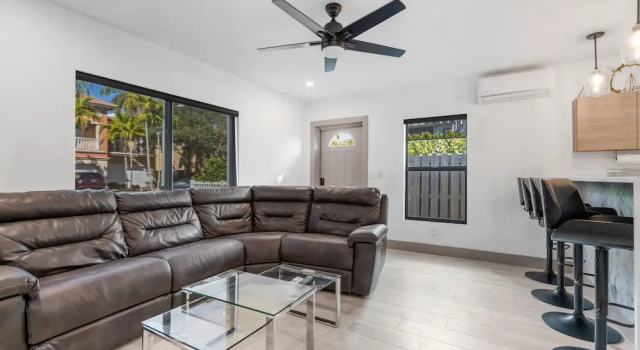 Lauderdale 1 Bedroom Lux by Opus