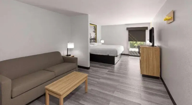 Студия Super 8 by Wyndham Alexandria LA
