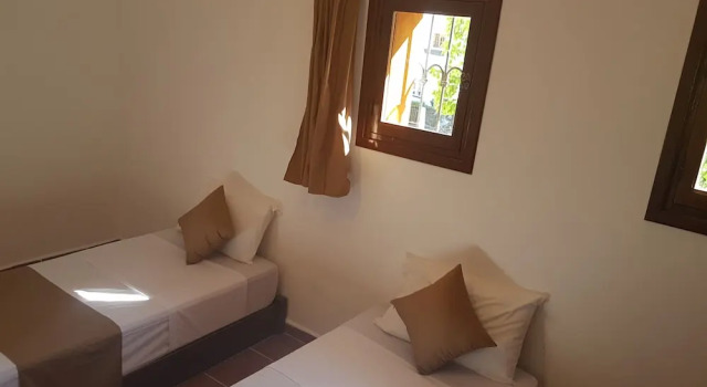 Villa Mar Cala, Rezerwuj Willa Hotele w Tanger-Tetouan z parkingiem, Parking