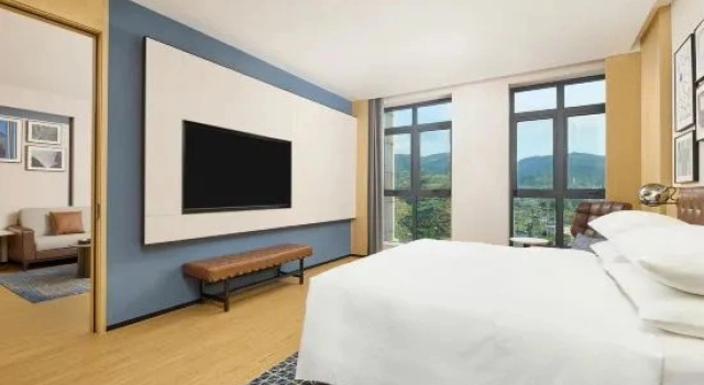 Люкс Business Four Points by Sheraton Chongqing Nanchuan