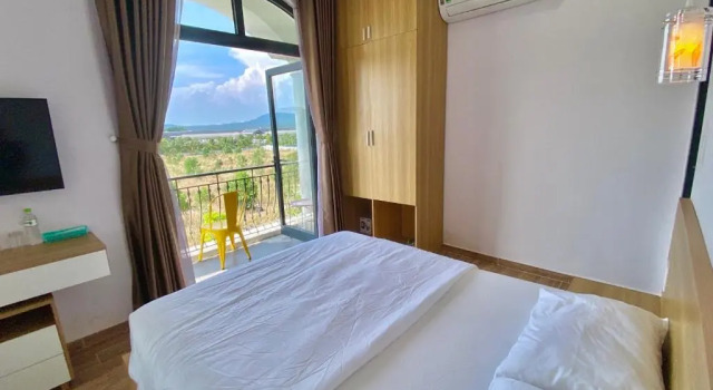 Четырёхместный номер Standard с видом на горы 3 Rau House Grand World Phu Quoc