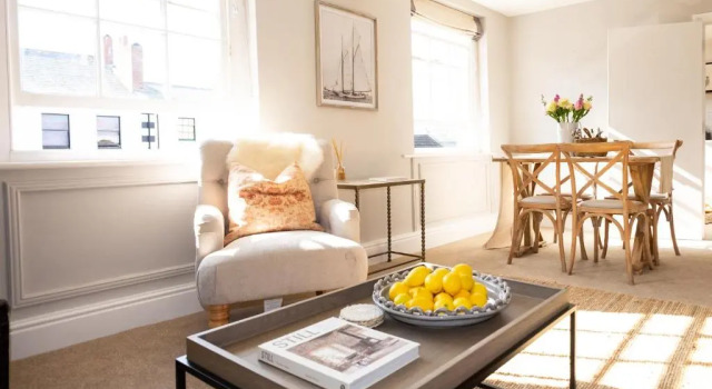 Апартаменты Deluxe The Flat - Luxurious Apartment in Central Bridport