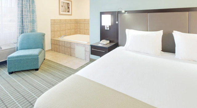 Двухместный номер Standard Holiday Inn Express Monticello by IHG