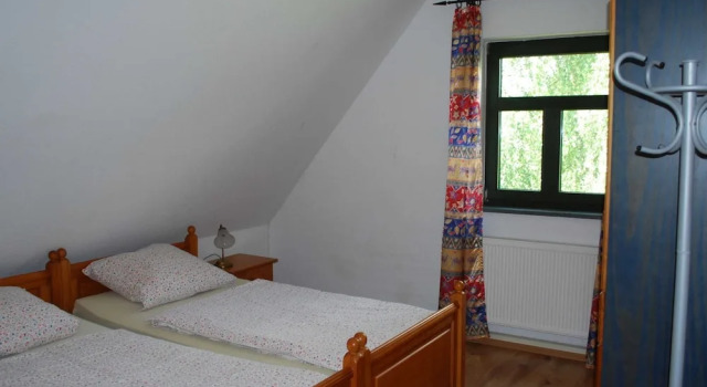 Landhaus mit Schwimmbad in Dargun, Забронировать Дом для отпуска Отели Mecklenburg Switzerland с парковкой, Парковка