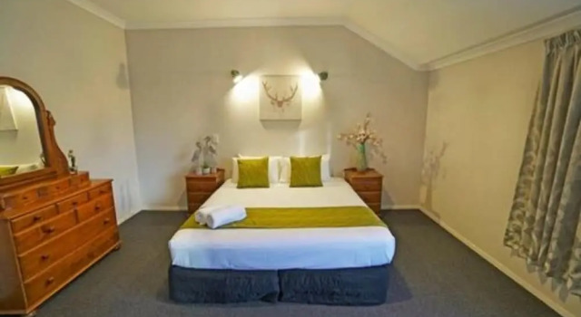 Коттедж с 3 комнатами с балконом Anglesea Motel and Conference Centre