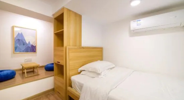 Люкс Дуплекс с 2 комнатами Hong Mingju Hot Spring Resort Hotel (Jin Yezi Branch)