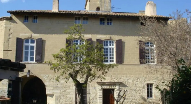 Demeure Monte-Arena, Rezerwuj Hotel Montaren-et-Saint-Médiers Gard
