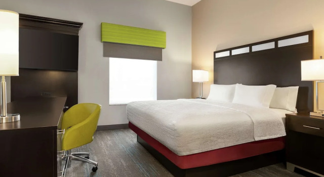 Двухместный люкс Hampton Inn & Suites York South