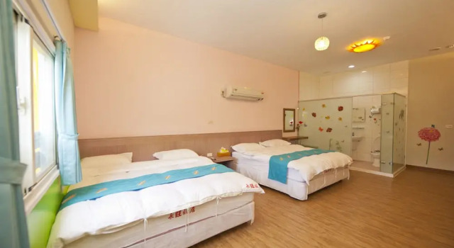 Четырёхместный семейный номер Standard 永旺旅店 Yong Wong Hostel