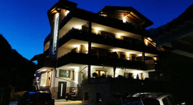 Hotel Garni Schönblick, Prenota Hotel Hotel a Ötztal con parcheggio, Parcheggio