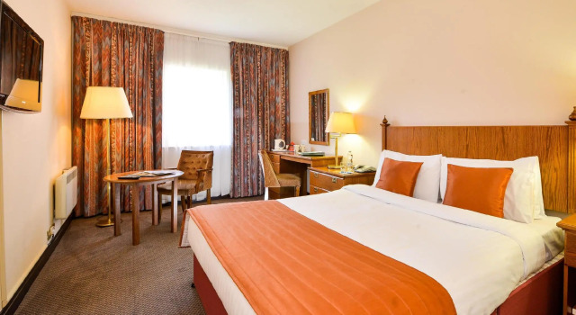 Двухместный номер Standard Cedar Court Wakefield