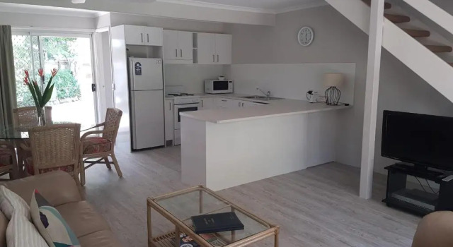 Коттедж с 2 комнатами Noosa Gardens Riverside Resort