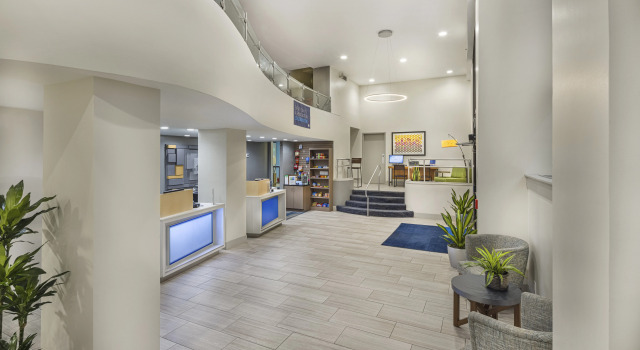 Holiday Inn Express and Suites Atlanta Downtown by IHG
