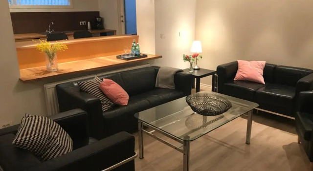 Апартаменты Theater Row Apartments