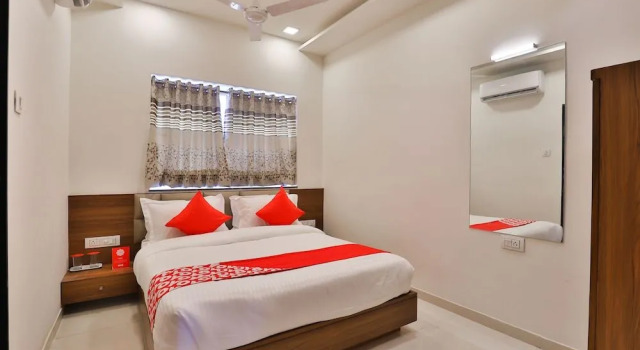 Oyo 19303 Hotel Sungold, Boek Hotel Sabarmati 
