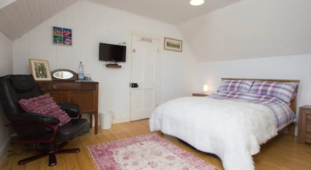Lighthouse Cottage, Забронировать Дом для отпуска Отели Острова Ская с завтраком, Завтраки