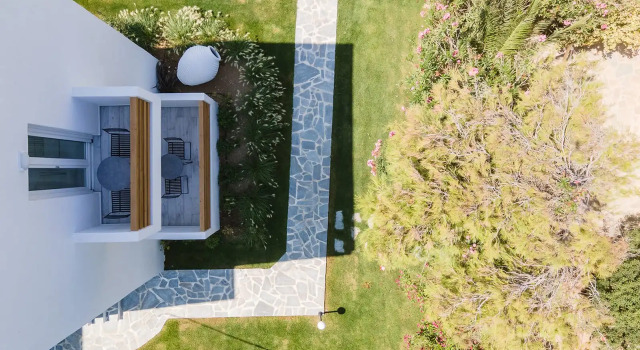 Hermes Luxury Suites