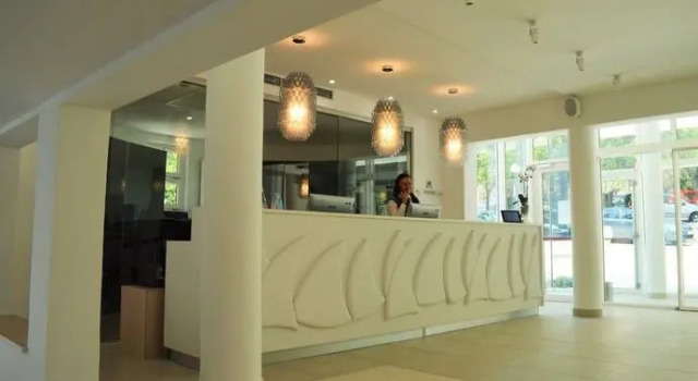 Ramada Jarvis Gourock, Забронировать Отель Отели Гурок с парковкой, Парковка