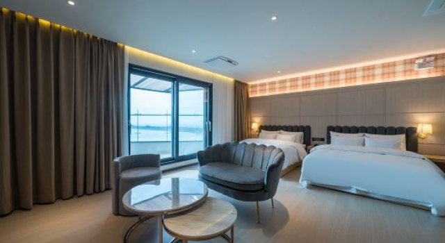 Люкс с видом на город Brown Dot Hotel Siheung Geobukseom