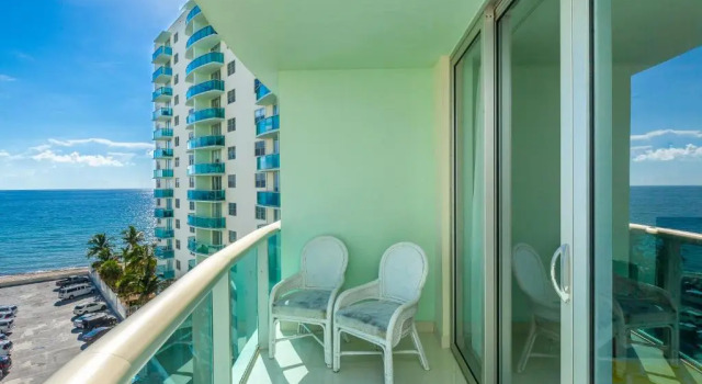 Апартаменты Beachfront 2 bedroom at Tides Hollywood 8th floor