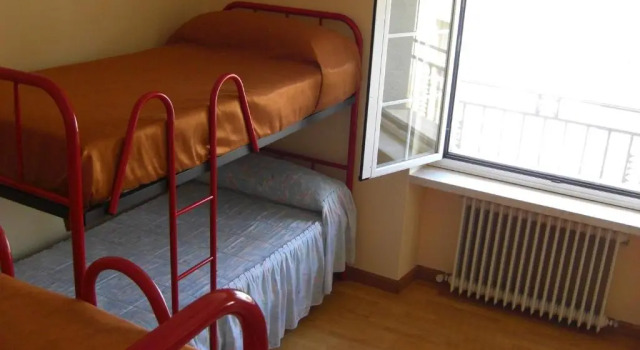 Кровать в общем номере Albergue Agustina - Hostel
