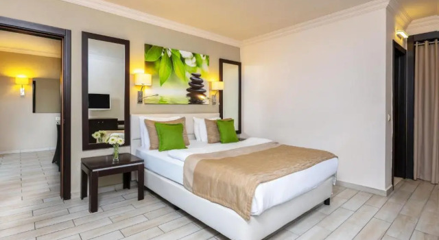 Люкс с 2 комнатами с видом на сад Marmaris Bay Resort