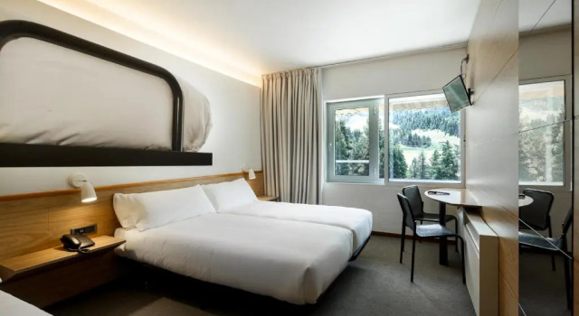 Четырёхместный номер Standard Alp Hotel Masella