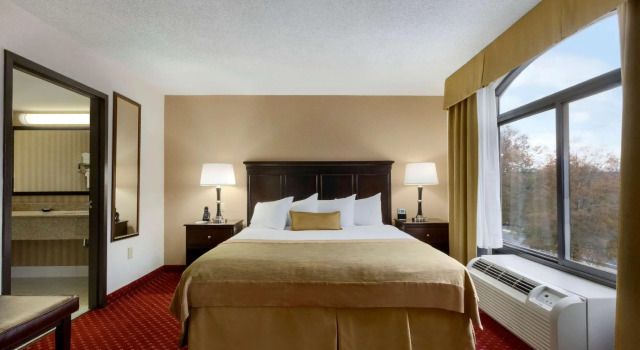 Двухместный номер Standard Spark By Hilton Charlotte Tyvola I-77
