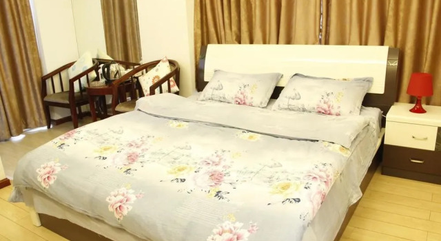 Chengdu Little Home Hotel Aparment