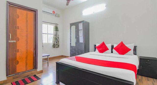 SKL Grand Rooms by OYO Rooms
