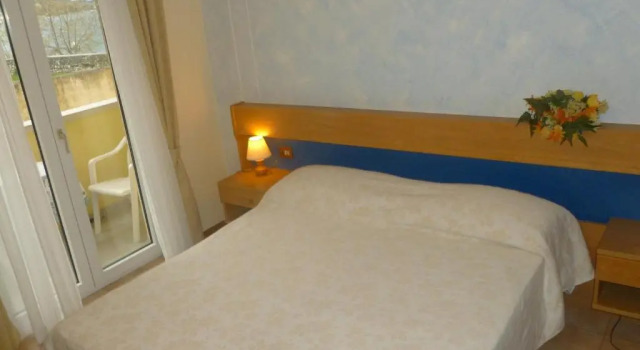 Двухместный номер Standard с видом на озеро Hotel Vela Azzurra