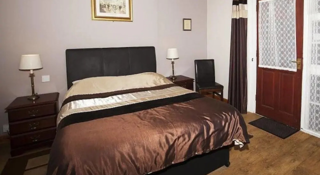 Godstone Hotel