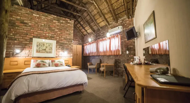 Acacia Guesthouse, Book Hotel Billige hoteller i Klerksdorp