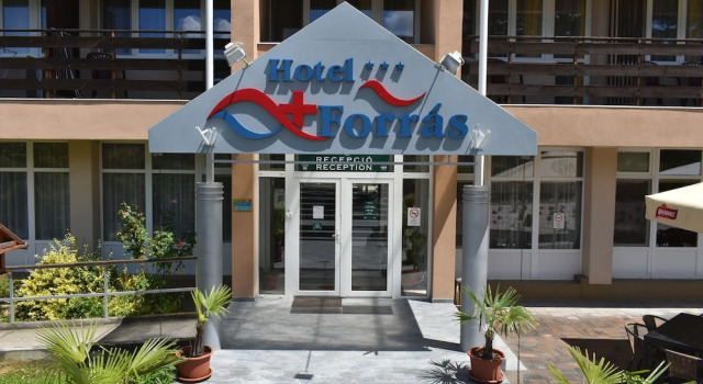 Hotel Forrás Zalakaros, Book Hotel Hoteller i Western Transdanubia med parkering, Parkering